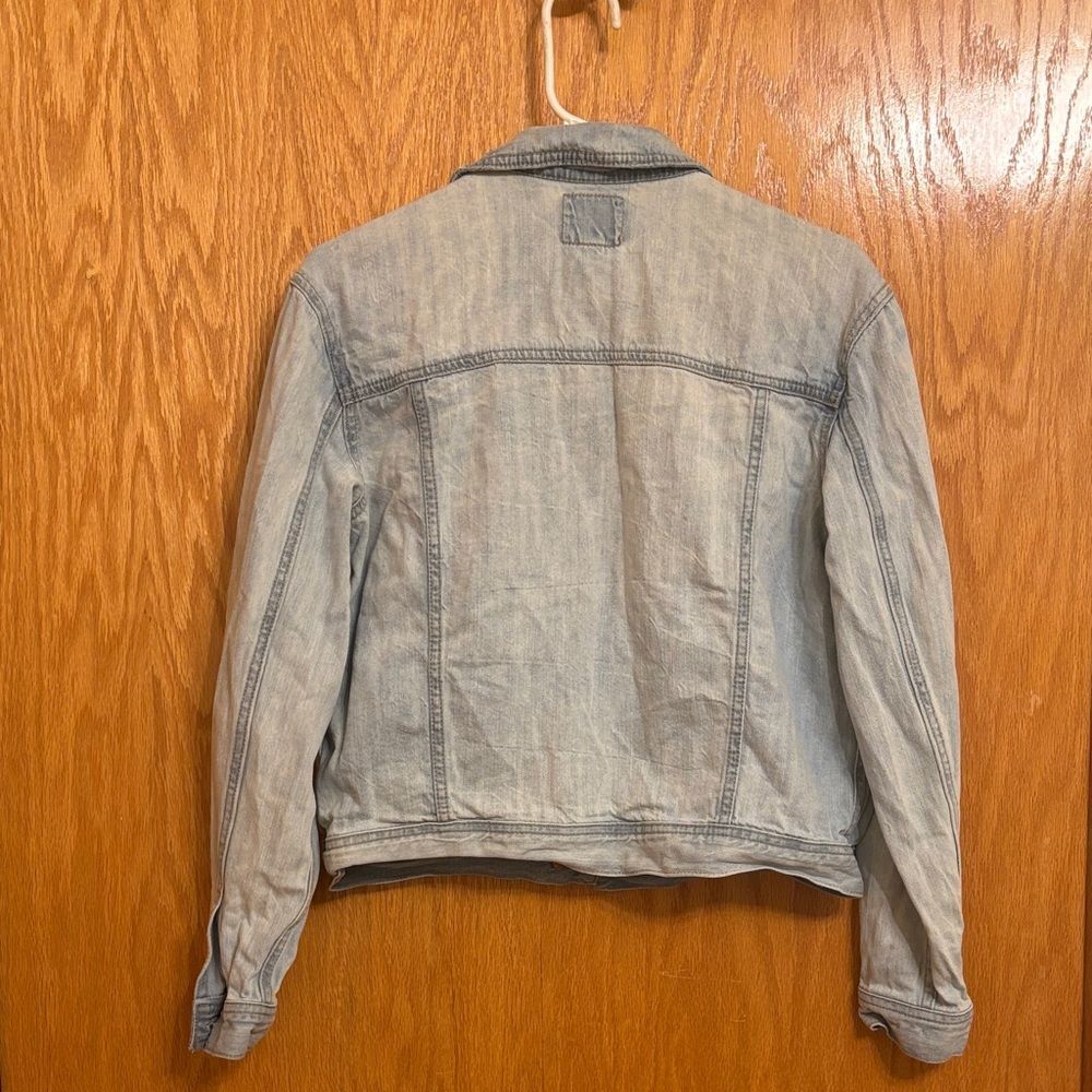 NWOT American Eagle Classic Denim Jacket Women's Size M Light Wash - Picture 4 of 4